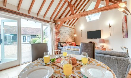 2 Bed in West Chiltington 3