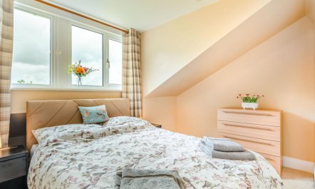 1 Bed in Raithby-cum-Maltby 6