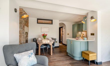 2 Bed in Tenby 7