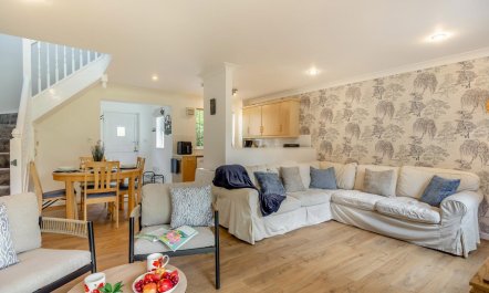 2 Bed in Goldenbank 4