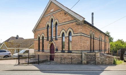4 Bed in Gayton 6