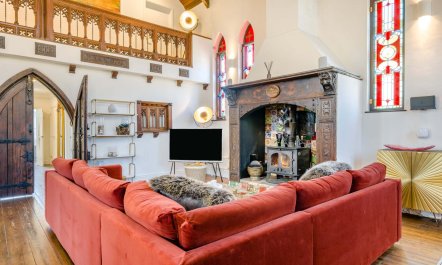 4 Bed in Gayton 8