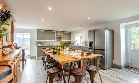 6 Bed in Holsworthy