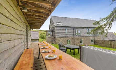 4 Bed in Beguildy 3