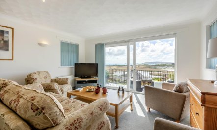 3 Bed in Weymouth 2