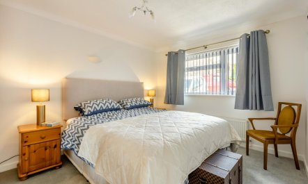 3 Bed in Weymouth 8