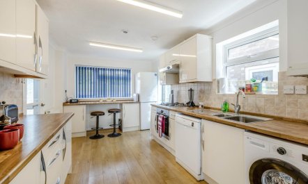 3 Bed in Weymouth 5
