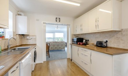 3 Bed in Weymouth 6