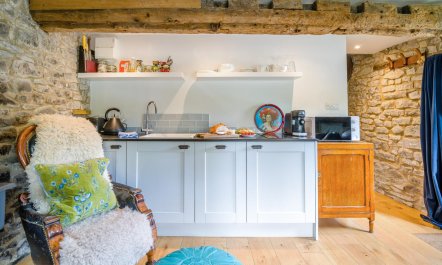 1 Bed in Alhampton 6