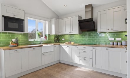 2 Bed in Havenstreet 4