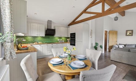 2 Bed in Havenstreet 3