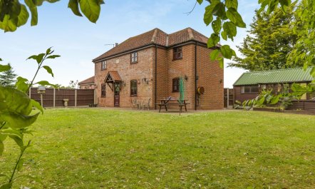 3 Bed in Acle 1