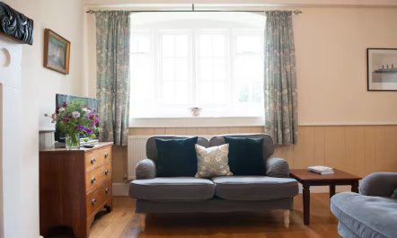 3 Bed in Rousdon 1