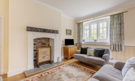 3 Bed in Rousdon 5