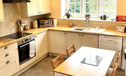 3 Bed in Rousdon 7