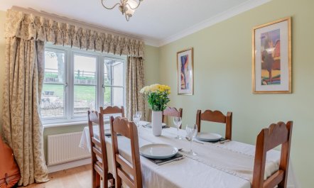 4 Bed in Northleach 9