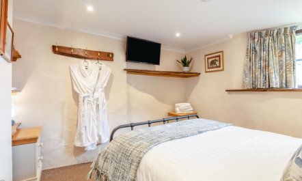 1 Bed in George Nympton 9