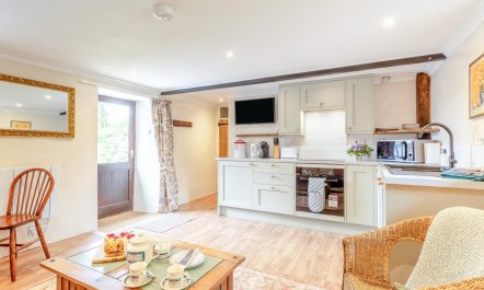 1 Bed in George Nympton 8