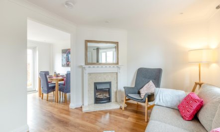 2 Bed in Bridport 1