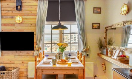 1 Bed in West Bay 4