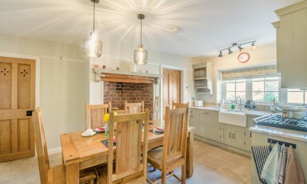 3 Bed in Middleton 1
