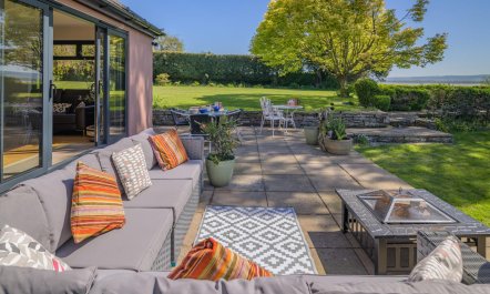 7 Bed in Awre 8