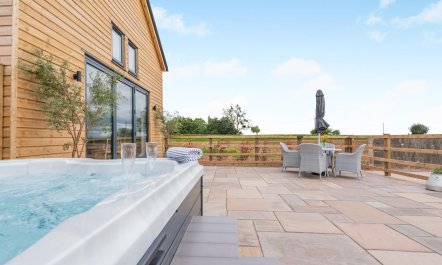 2 Bed in Blakeney 4