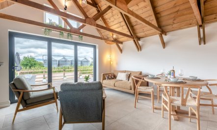 2 Bed in Blakeney 5