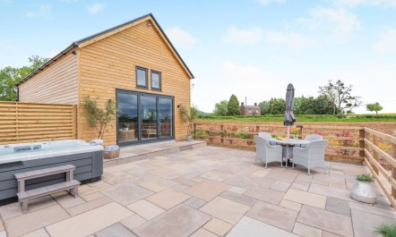 2 Bed in Blakeney