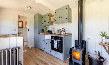 1 Bed in Marchwood 2