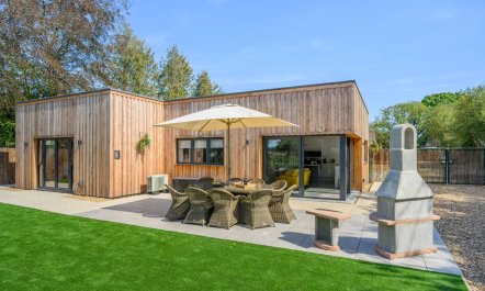 4 Bed in Acton 4