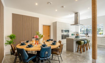 4 Bed in Acton 6