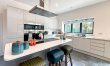 4 Bed in Acton 0