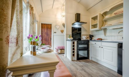 1 Bed in Near Boscastle 8