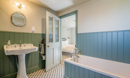 2 Bed in Marlborough 9
