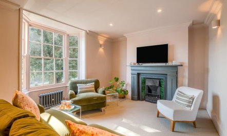 2 Bed in Marlborough 1
