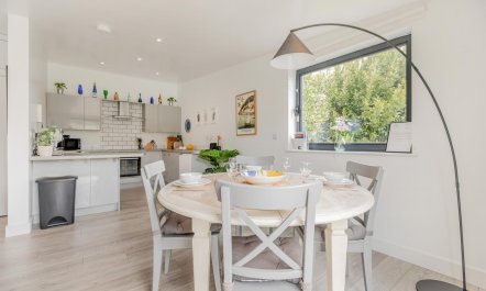 2 Bed in Dartmouth 3
