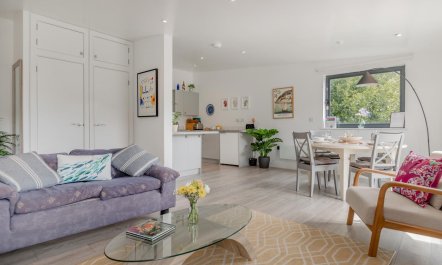 2 Bed in Dartmouth 2