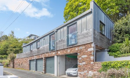 2 Bed in Dartmouth