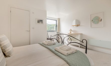 2 Bed in Dartmouth 9