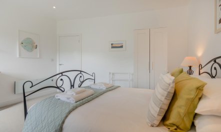 2 Bed in Dartmouth 7