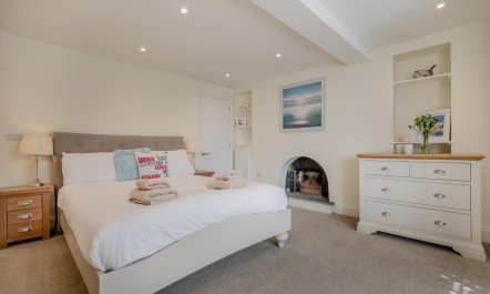 1 Bed in Looe 8