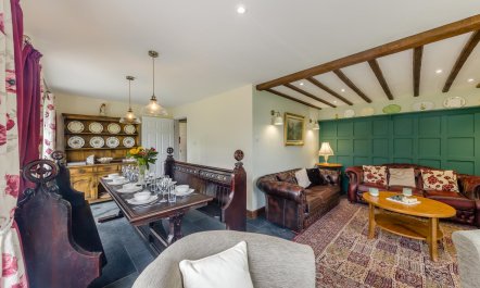 4 Bed in Cwmllinau 6
