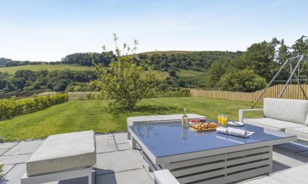 4 Bed in Cwmllinau 7