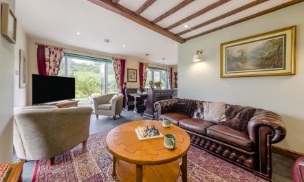 4 Bed in Cwmllinau 3