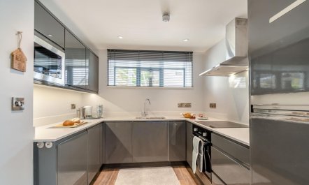 2 Bed in Tenby 3