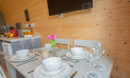 1 Bed in Brynsiencyn 9
