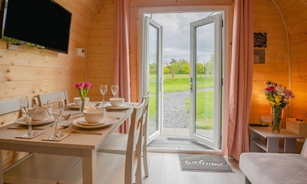 1 Bed in Brynsiencyn 8