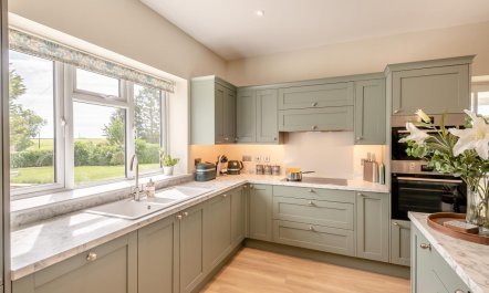 5 Bed in Rudston 3