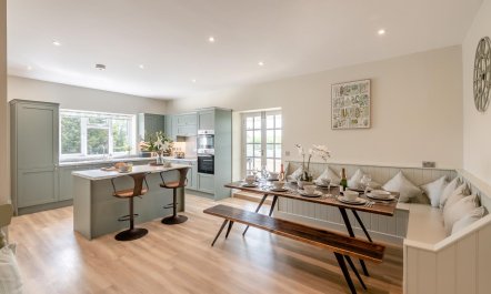 5 Bed in Rudston 2